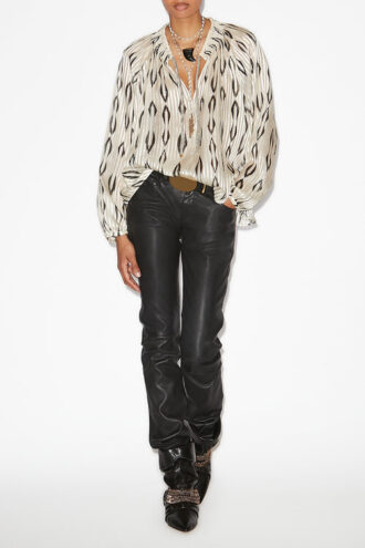 Syra zijden blouse met grafisch patroon