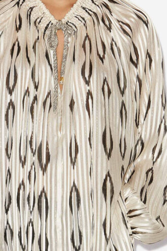 Syra zijden blouse met grafisch patroon